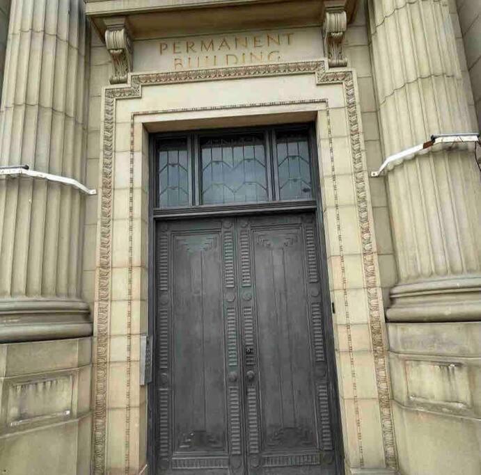 Town Hall View Barnsley Esterno foto
